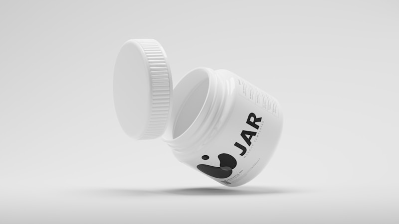 プラスチックの蓋が開かないときの対処法|固いフタを安全に開けるコツと原因別の解決策